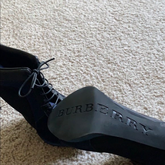Burberry navy/black heels size 36.5 - Picture 5 of 8